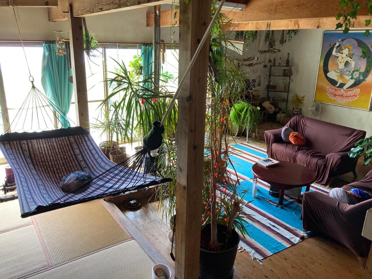 銀河荘-Galaxy Guesthouse 12歳以下不可 هاتشيجو المظهر الخارجي الصورة